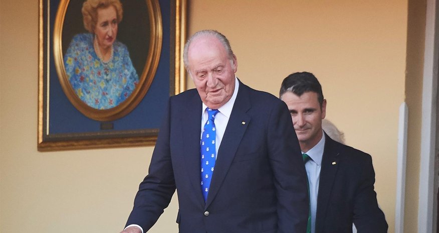 Бывший король Испании Хуан Карлос I покинул страну