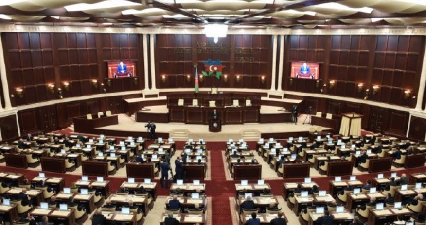 Milli Məclisin növbədənkənar sessiyasının iclası başladı
