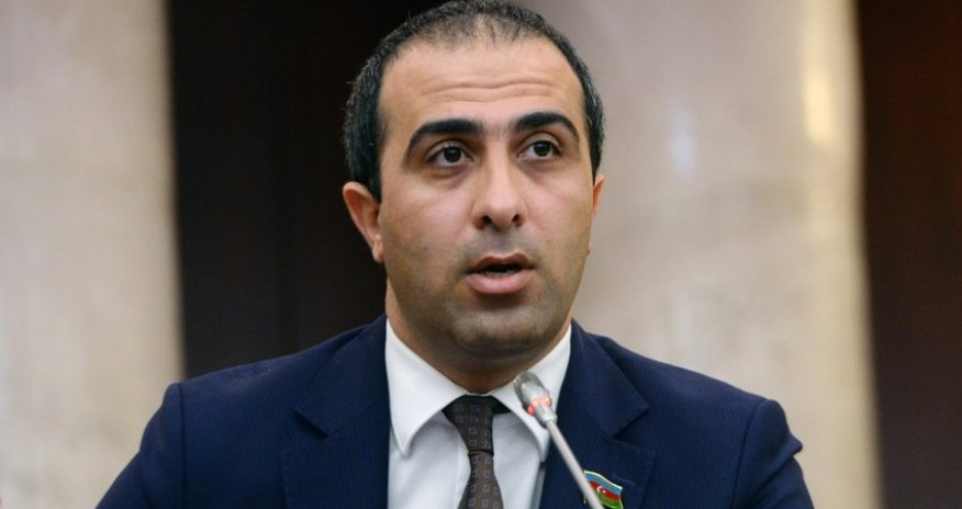 Deputat qəbula qonaqları çağırdı, işıqlar söndü- FOTOLAR