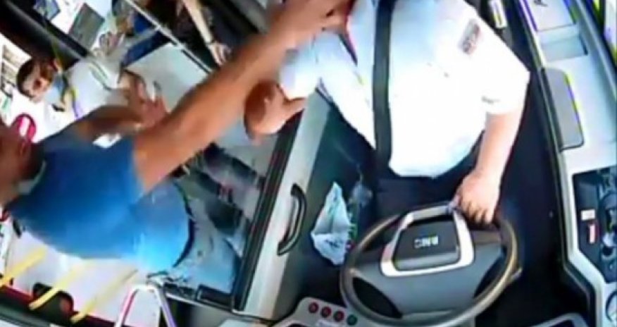 Maskaya görə sürücünü vuran şəxs üzr istədi - VİDEO