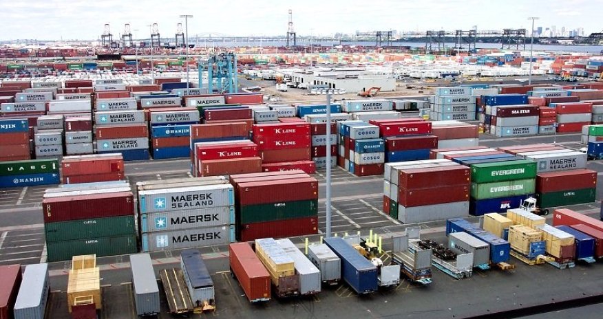 Iran trade with CIS hits near $3.3bn last year