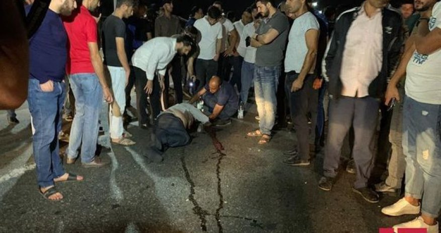 Sumqayıt yolunda dəhşət: Al qanın içərisində küçədə qaldı (Video)