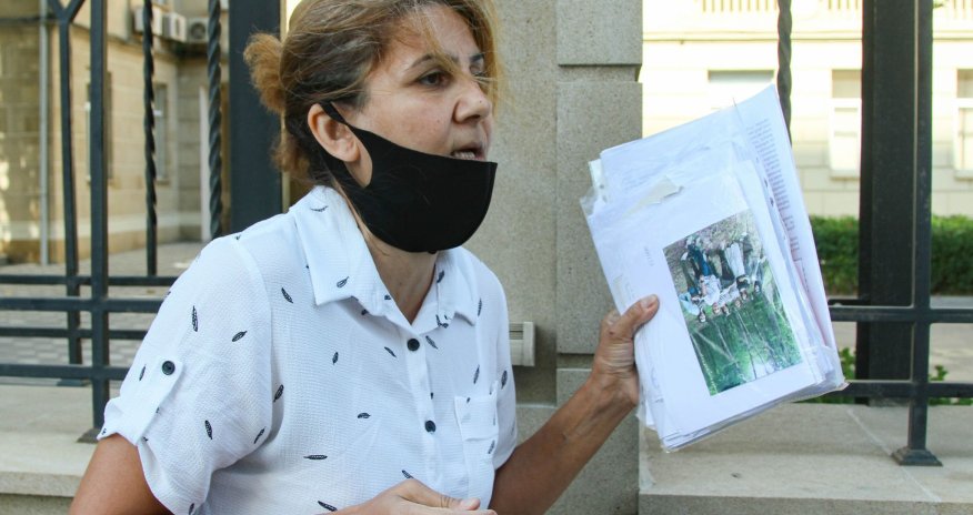 Təhsil Nazirliyi önündə müəllimə aksiya edir- CANLI