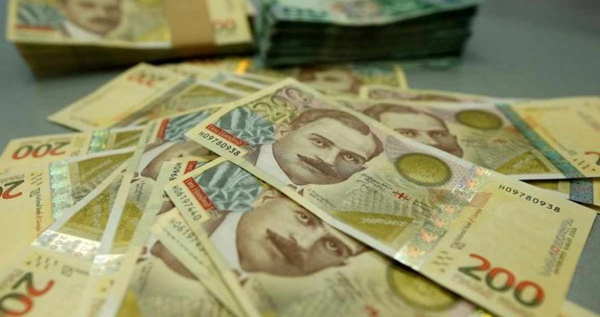 В Грузии курс доллара превысил 3,15 лари