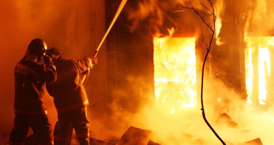 Bakıda yaşayış binasında yanğın olub