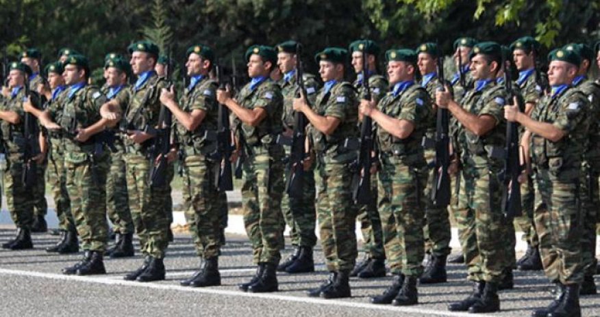 Yunanıstanda əsgərlik müddəti uzadılacaq