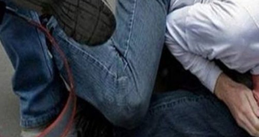 Prezident naziri küçənin ortasında döydü