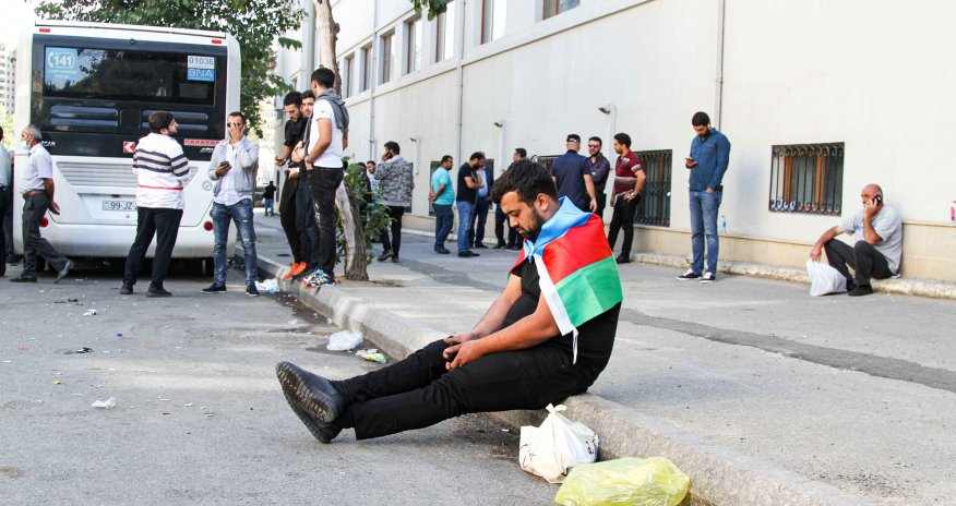 Ehtiyyatda olan hərbçilər cəbhəyə yollanır - FOTOLAR