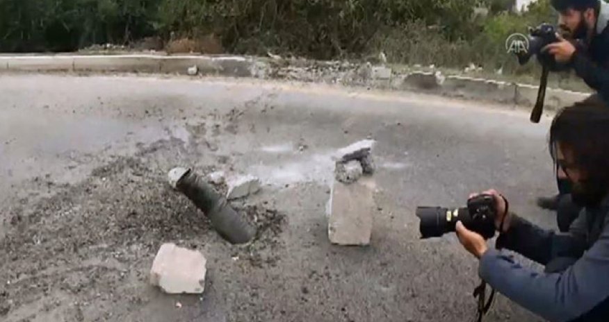 Anadolu Agentliyi jurnalistlərin atəşə tutulduğu anı görüntülədi - VIDEO