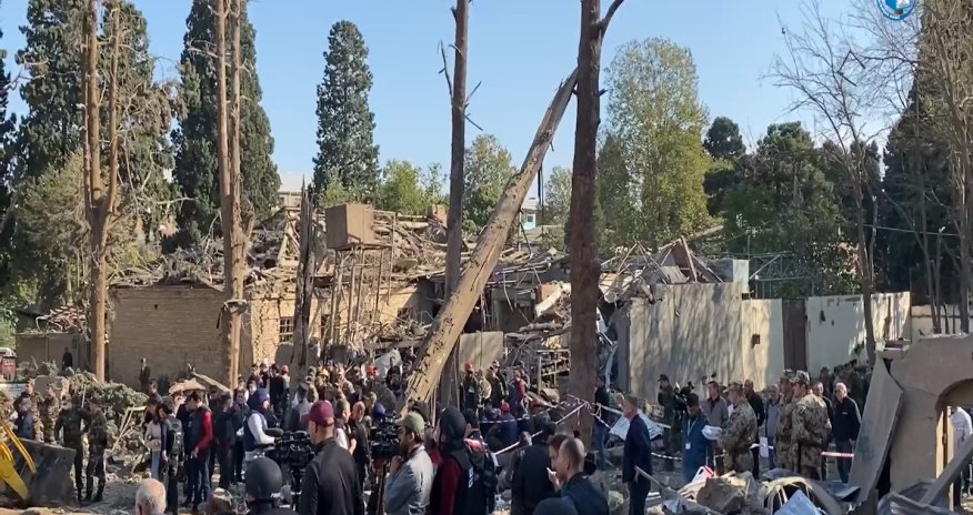 Gəncədə 9  mülki vətəndaş ölüb - HADİSƏ YERİNDƏN REPORTAJ