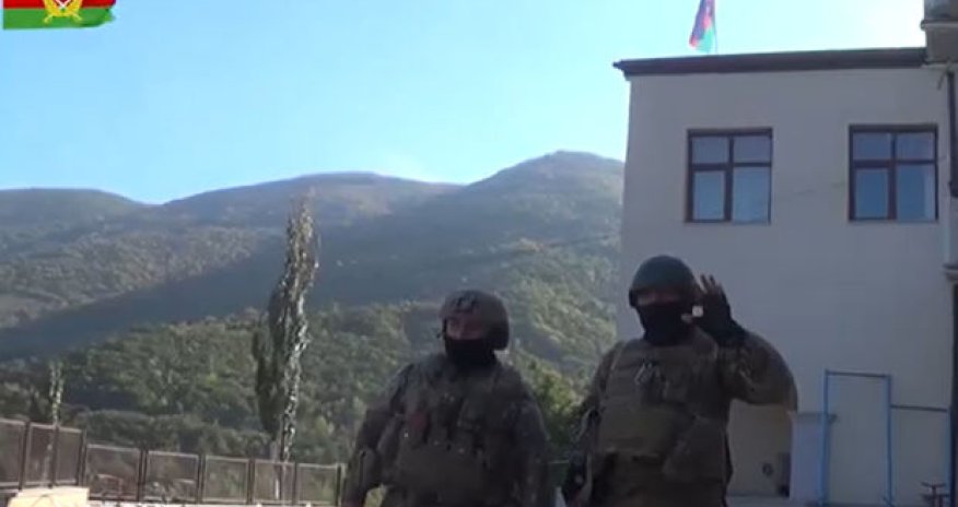 Azərbaycan bayrağı Hadrutun mərkəzində dalğalanır - VİDEO