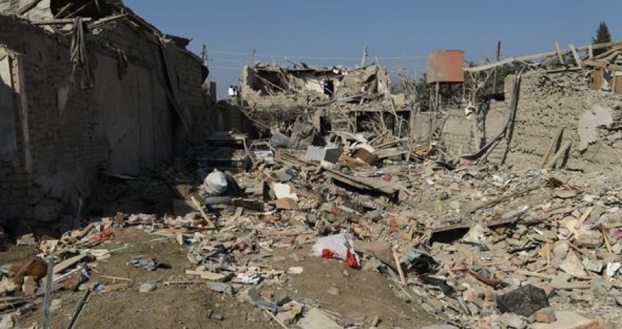 Gəncədə dağıntılar altında qalan iki azyaşlının meyiti tapıldı - VİDEO