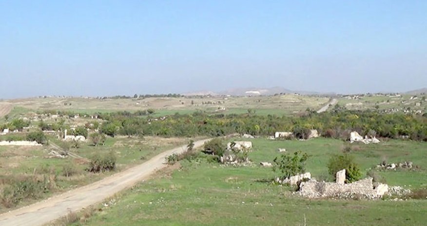 В центре освобожденного от оккупации города Физули поднят Азербайджанский флаг – ВИДЕО