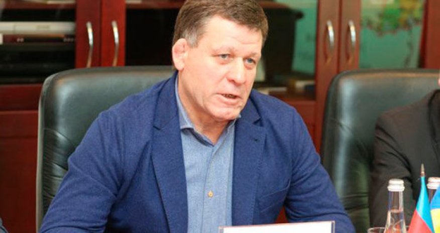 Oleq Krapivin Azərbaycan ordusuna 20 min dollar yardım etdi