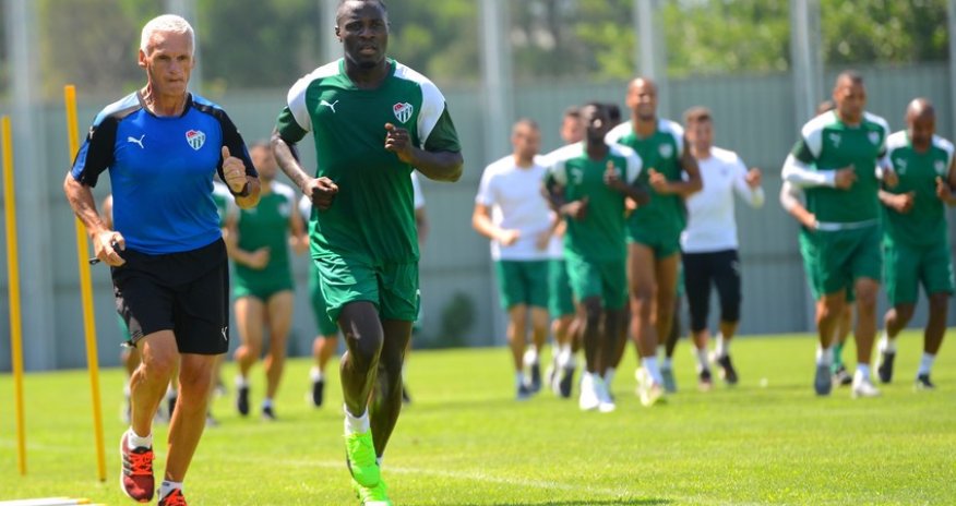 İtaliyalı məşqçi Azərbaycanı təbrik edib