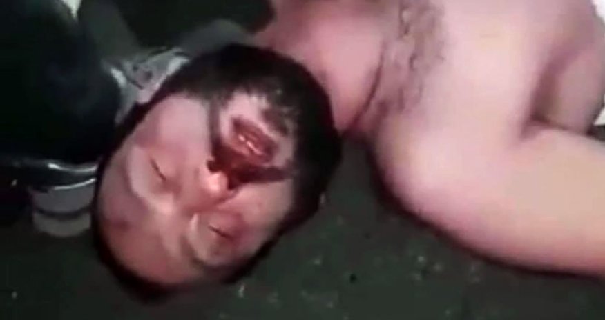 Демонстранты избили спикера парламента Армении - ВИДЕО