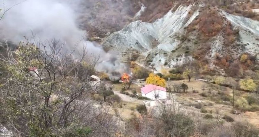 Kəlbəcərdən çıxarkən evləri və meşələri yandırırlar - VİDEO