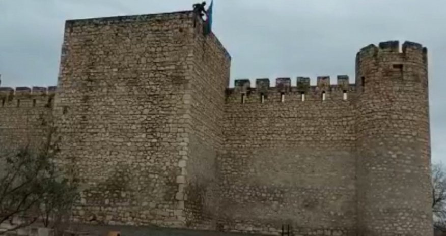 Флаг Азербайджана реет над крепостью Шахбулаг ВИДЕО 