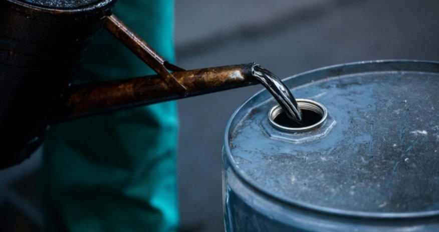 ​Азербайджанская нефть незначительно подешевела