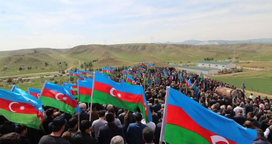 Şəhid ailələrinə 11 min manat veriləcək - RƏSMİ