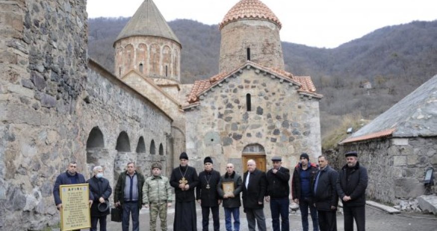 Udinlər Xudavənq monastırında  ibadət etdilər - FOTO