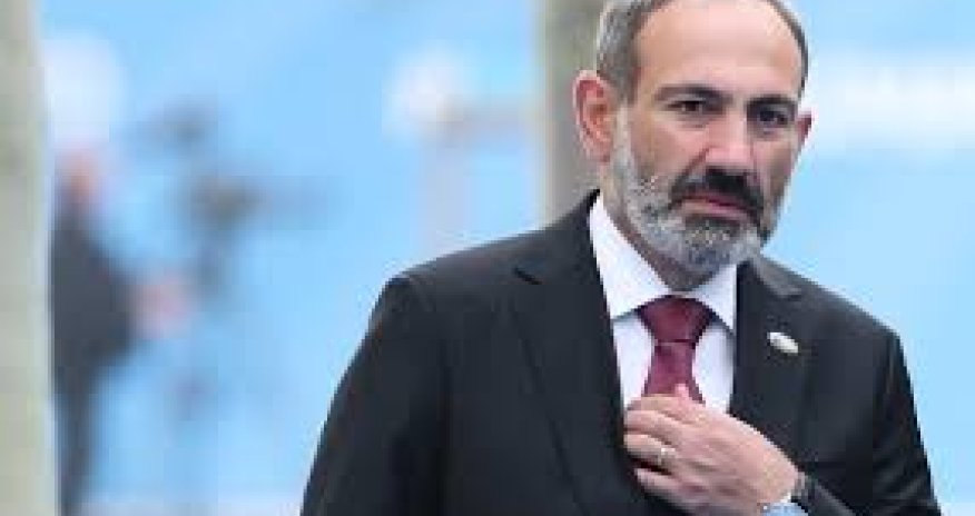 В Ереване забросали яйцами кортеж Пашиняна - ВИДЕО 