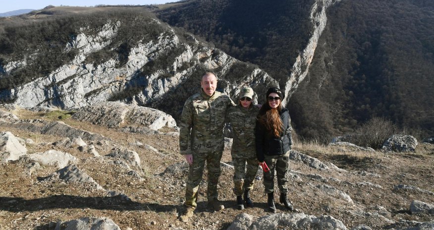 Prezident ailəsi ilə Cıdır düzündə - FOTOLAR