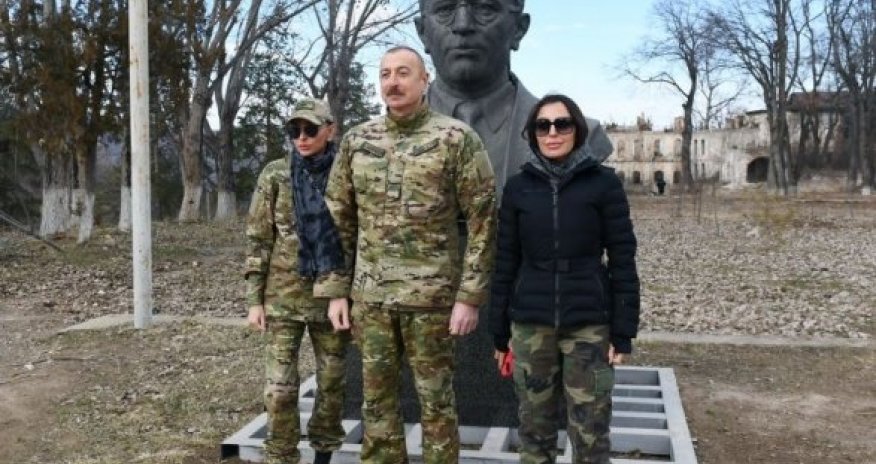Памятники Узеиру Гаджибейли, Бюльбюлю и Натаван вернули в Шушу  - ФОТО