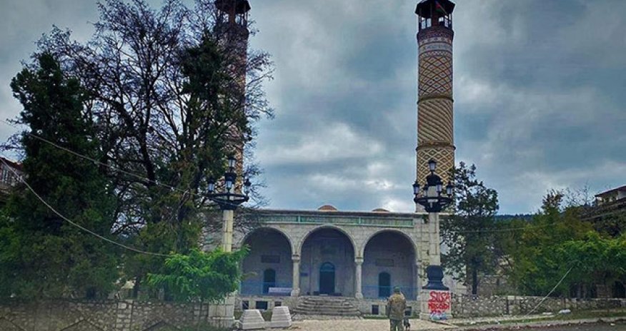 MHP rəsmiləri Şuşada tikiləcək məktəblə bağlı Azərbaycana gəlir