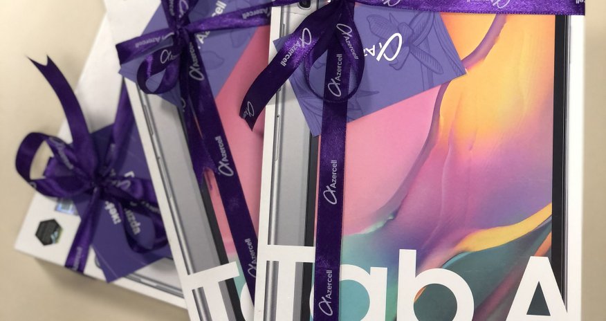 «Azercell Telecom» вручил подарки школьникам - ФОТО