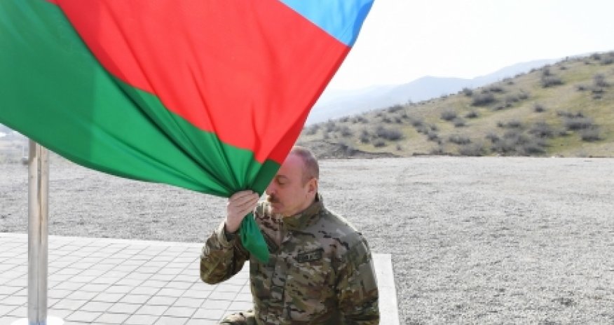 Prezidentlə ailəsinin dünənki səfərdən - Fotoları