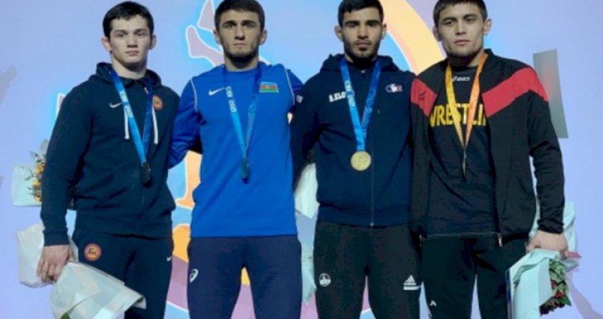 Azərbaycan güləşçiləri Kiyevdən 6 medalla qayıdır