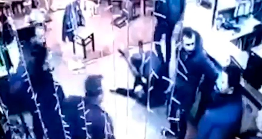 Rusiyada “Bakı” kafesində baş verən atışmanın görüntüləri - Azərbaycan vətəndaşı öldürüldü - VİDEO