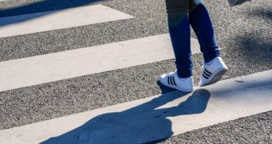 В Баку автомобиль сбил 20-летнюю девушку