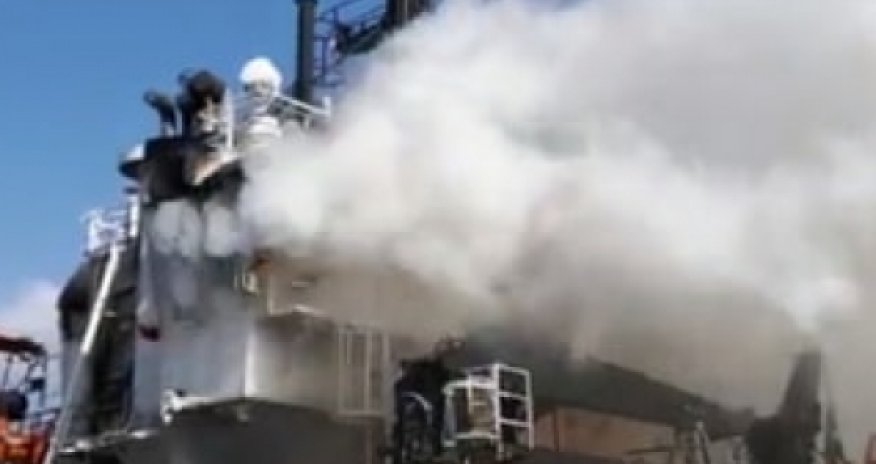 Пожар на корабле в Баку потушен