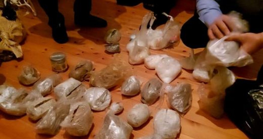 Полиция в ходе спецоперации изъяла в Баку около 64 кг наркотиков