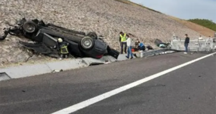 Türkiyədə konsulluq maşını qəzaya uğradı - Ölənlər var