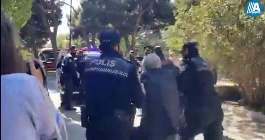 Müsavat partiyası Rusiya səfirliyi önündə aksiyaya cəhd edib-SAXLANILANLAR VAR-VİDEO