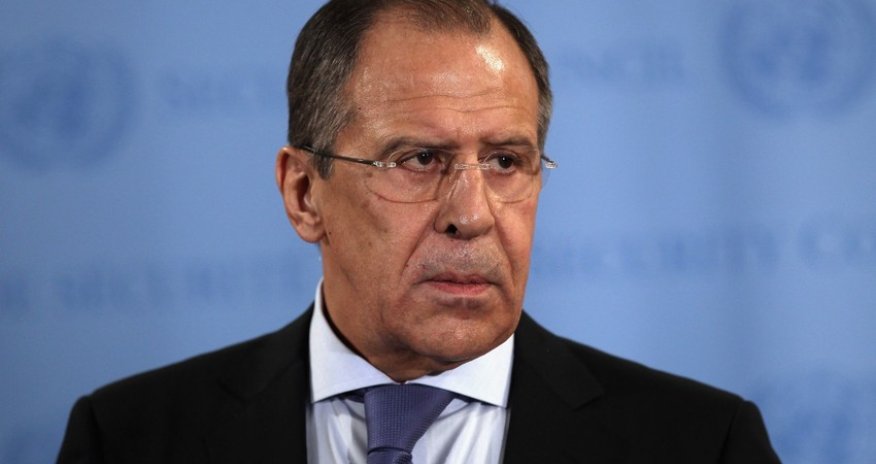 Lavrov Bakıdakı “Qardaşlıq Məzarlığı” Əbədi Xatirə Kompleksini ziyarət edib