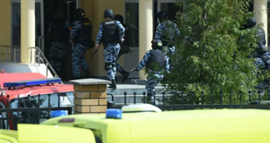 Rusiyada məktəbdə silahlı insident - 13 ölü + Yenilənir