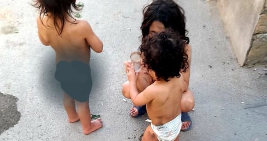 Azərbaycanda ana dörd uşağını küçədə saxlayır? - İDDİA