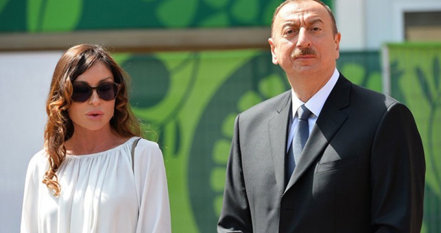 Prezident və xanımı Uels-İsveçrə matçını izlədi