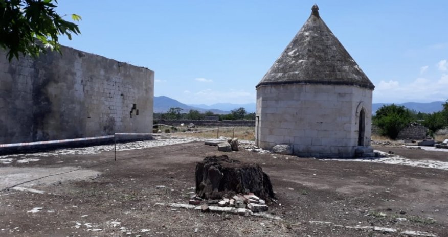 İmarət kompleksi də ermənilər tərəfindən təhqir edilib - Fotolar