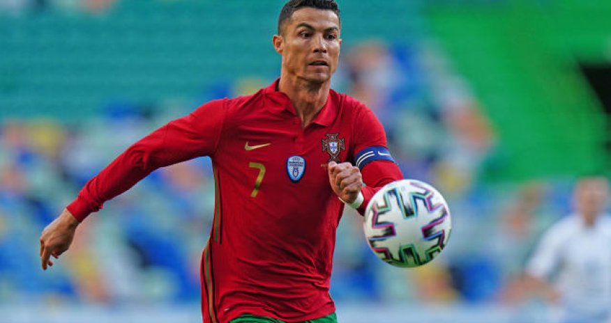 Ronaldo meydana çıxan kimi rekordlara imza atdı