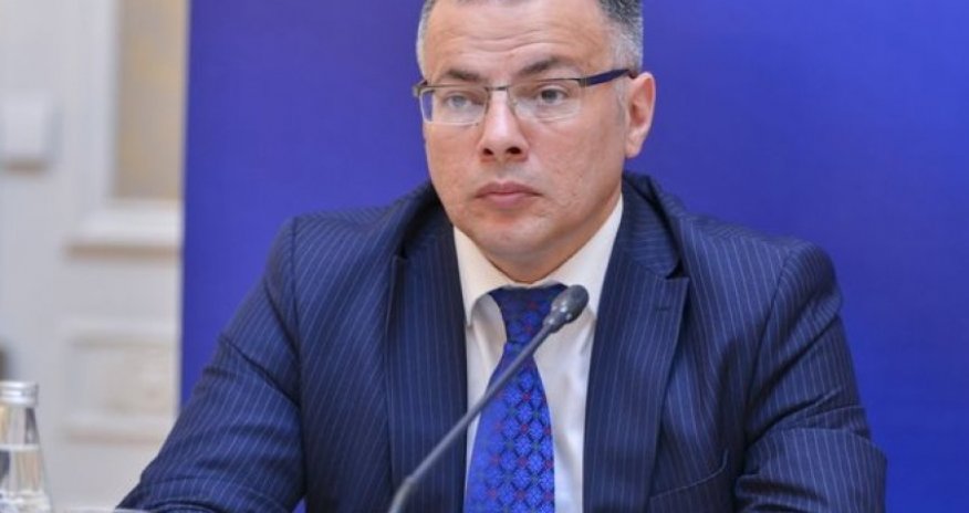 Вюсал Гасымлы: Необходима реструктуризация экономики Азербайджана