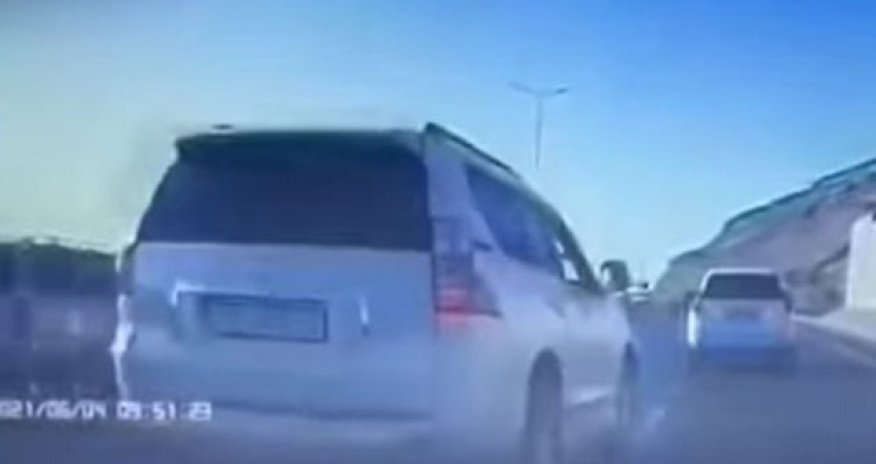 Bakıda sürücünün qarşısını kəsmək istəyənlər saxlanıldı