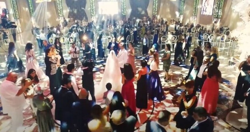 Bakıda 16 aydan sonra ilk icazəli toydan VİDEO