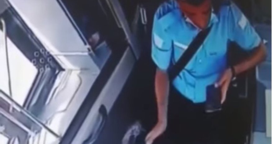 Telefonla oynayan sürücü belə qəza törətdi - Video