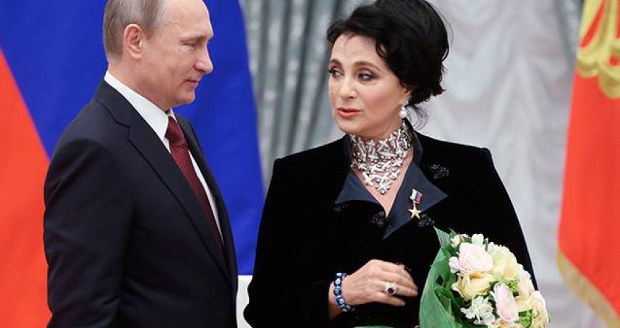 Putinlə mübahisədən çəkinməyən milyarder xanımı...