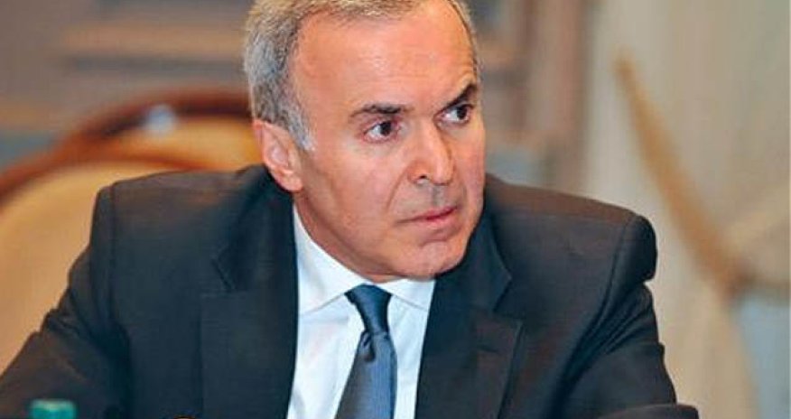 Prezident Vaqif Sadıqovu da geri çağırdı - Yeni təyinat